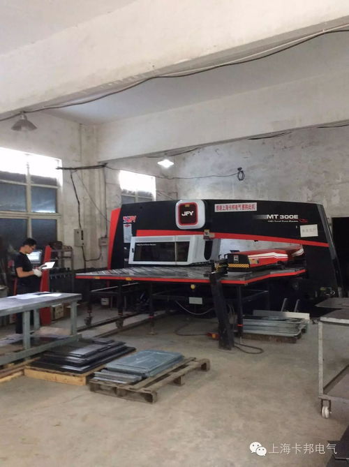 無利潤，何談服務？——一位鈑金廠老板的憤怒與自助餐廳的啟示